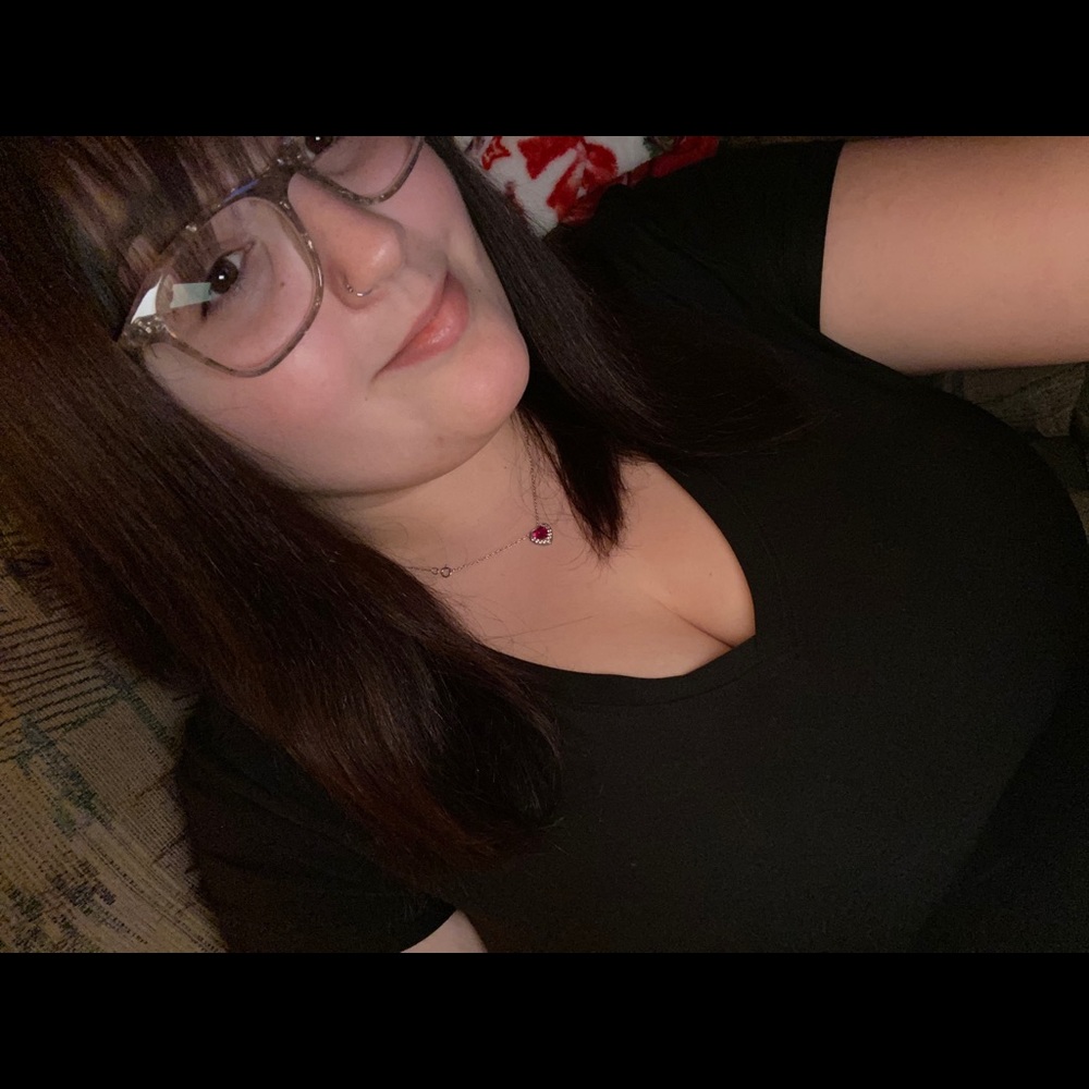 Meet your Posher, Emmaleigh
